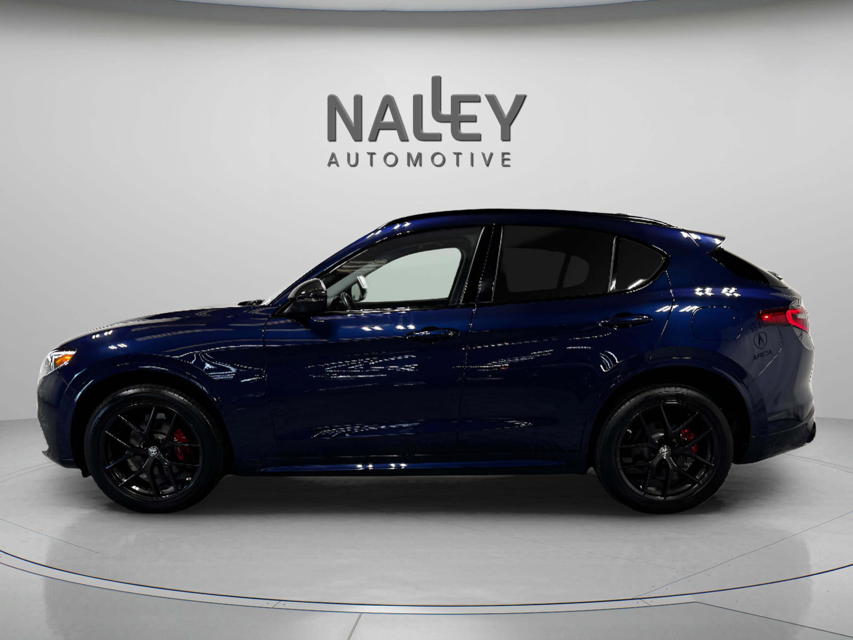 Used 2020 Alfa Romeo Stelvio Ti w/ Nero Edizione image 2