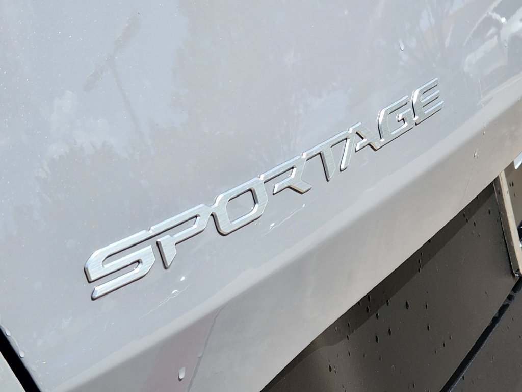 New 2027 Kia Sportage S FWD image 10