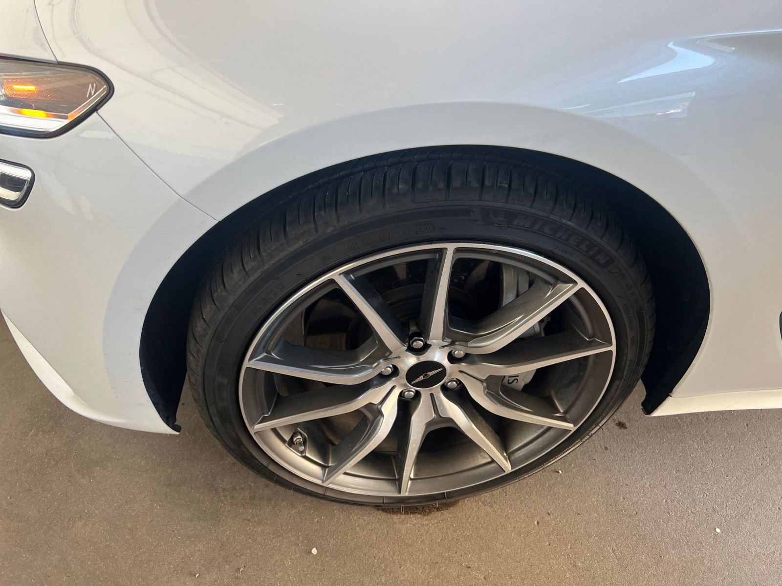 Used 2025 Genesis G70 2.5T image 30