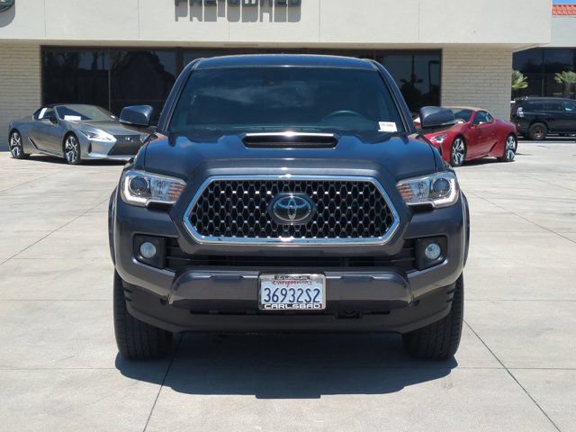Used 2019 Toyota Tacoma TRD Sport w/ Technology Package AWD/4WD image 3