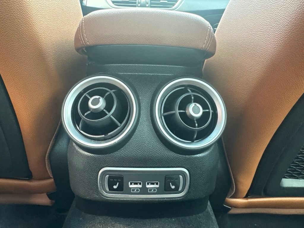 Used 2022 Alfa Romeo Giulia Ti AWD/4WD image 53