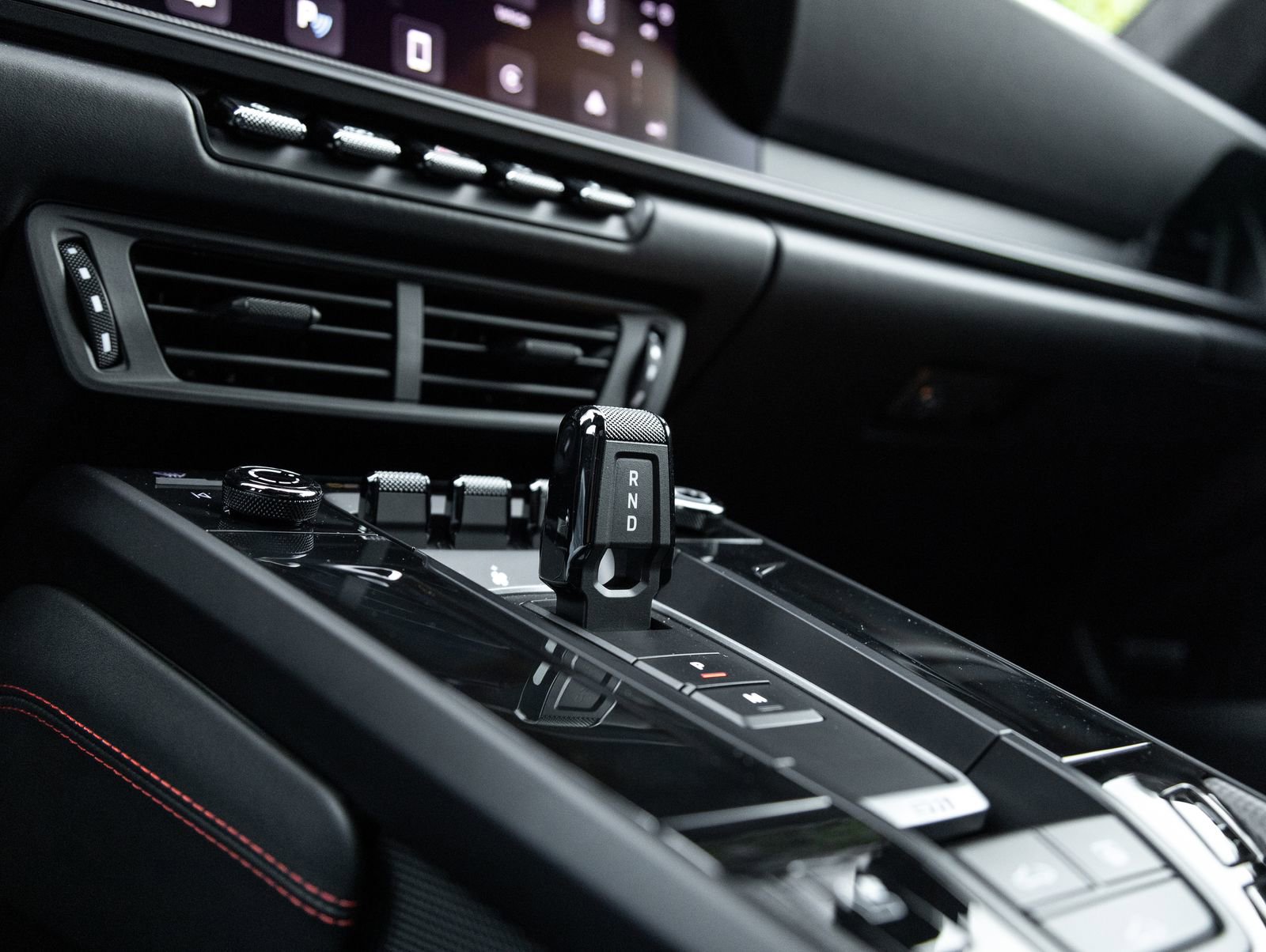 Used 2025 Porsche 911 Carrera GTS RWD image 28