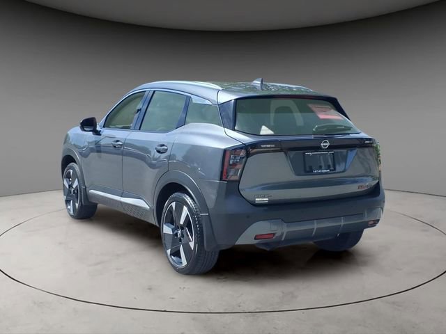 Used 2025 Nissan Kicks SR w/ SR Premium Package AWD/4WD image 3