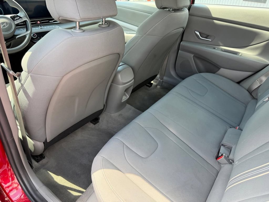 Used 2024 Hyundai Elantra SEL FWD image 16