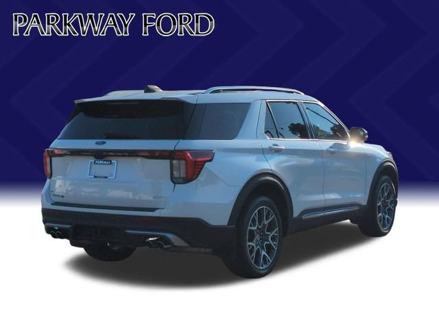 Certified 2025 Ford Explorer Platinum w/ Ultimate Package AWD/4WD image 5