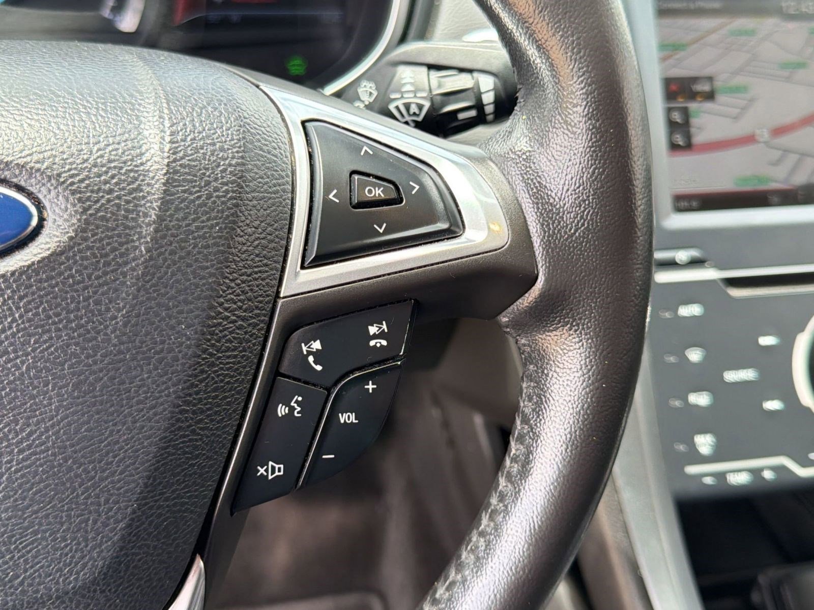 Used 2014 Ford Fusion Titanium FWD image 29