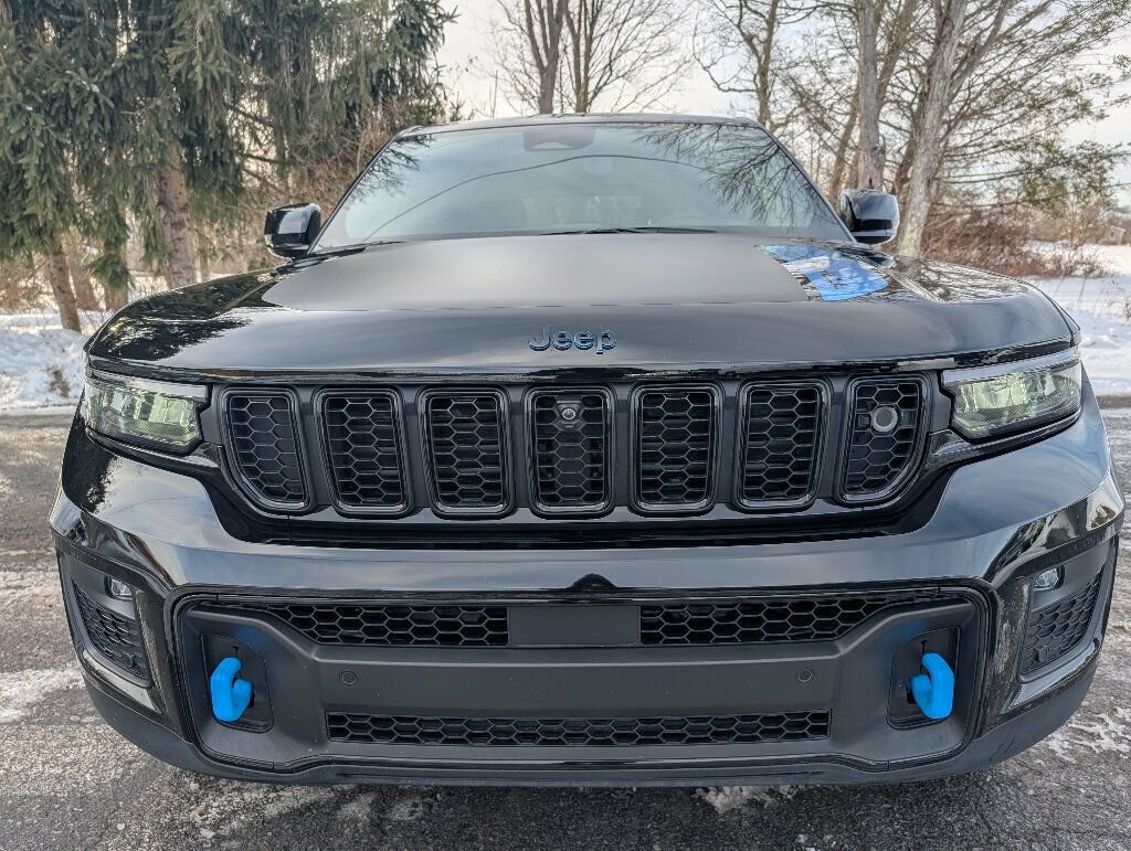 Used 2022 Jeep Grand Cherokee Trailhawk w/ Advanced Protech Group II image 13