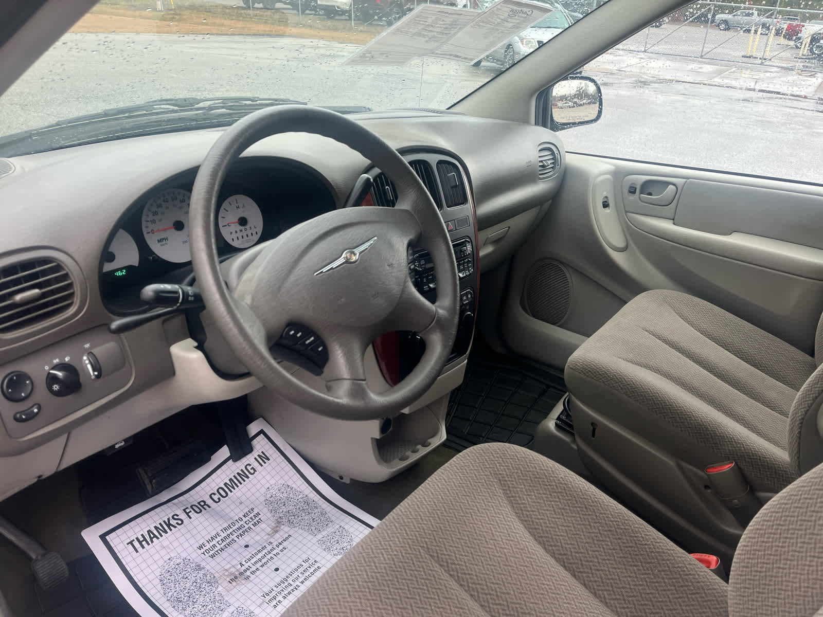 Used 2007 Chrysler Town & Country w/ Popular Equipment Group I image 16