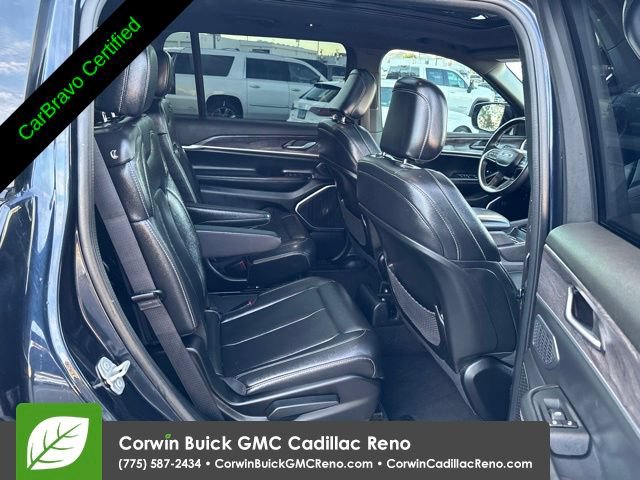 Used 2024 Jeep Grand Cherokee L Limited w/ Black Appearance Package AWD/4WD image 16
