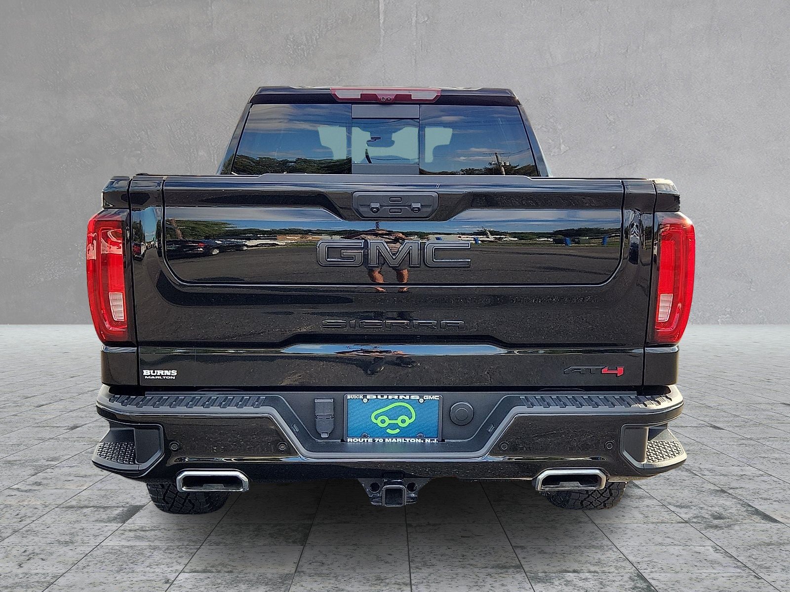 Certified 2024 GMC Sierra 1500 AT4 w/ Technology Package AWD/4WD image 5