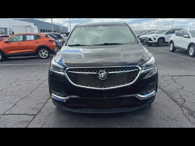 Used 2020 Buick Enclave Avenir w/ Avenir Technology Package AWD/4WD image 3