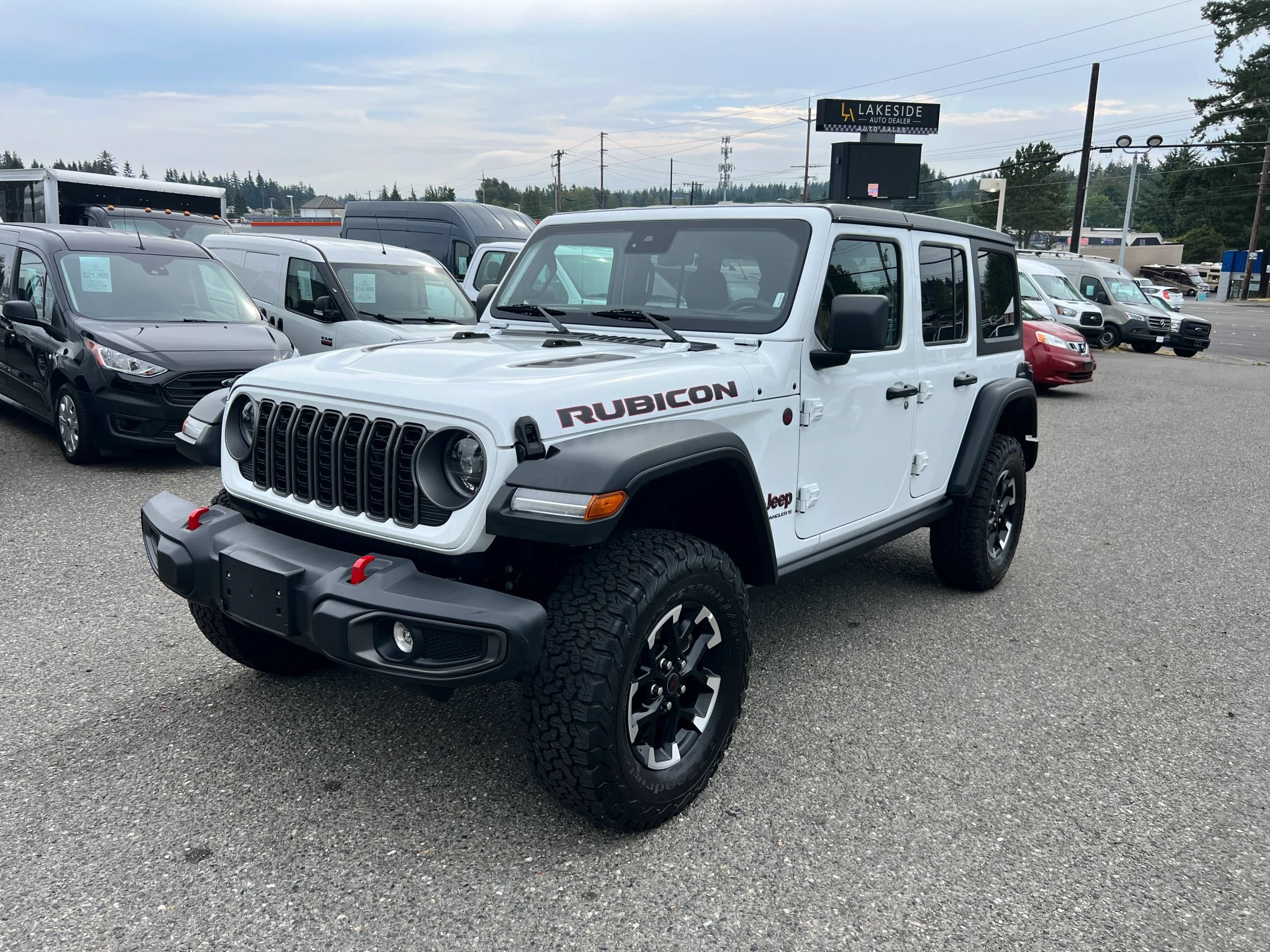 Used 2025 Jeep Wrangler Unlimited Rubicon AWD/4WD image 1