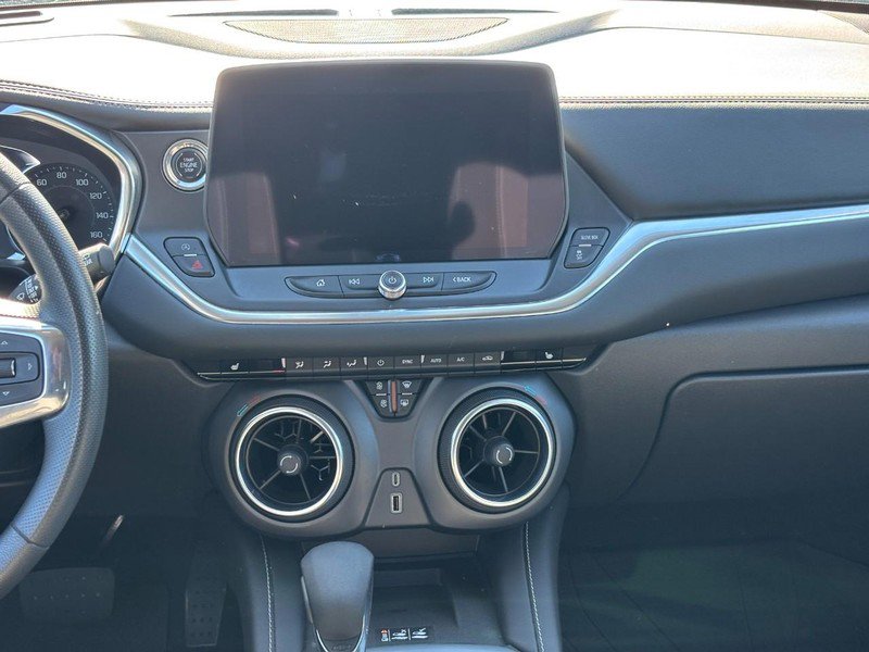 Certified 2024 Chevrolet Blazer LT w/ Convenience Package image 13