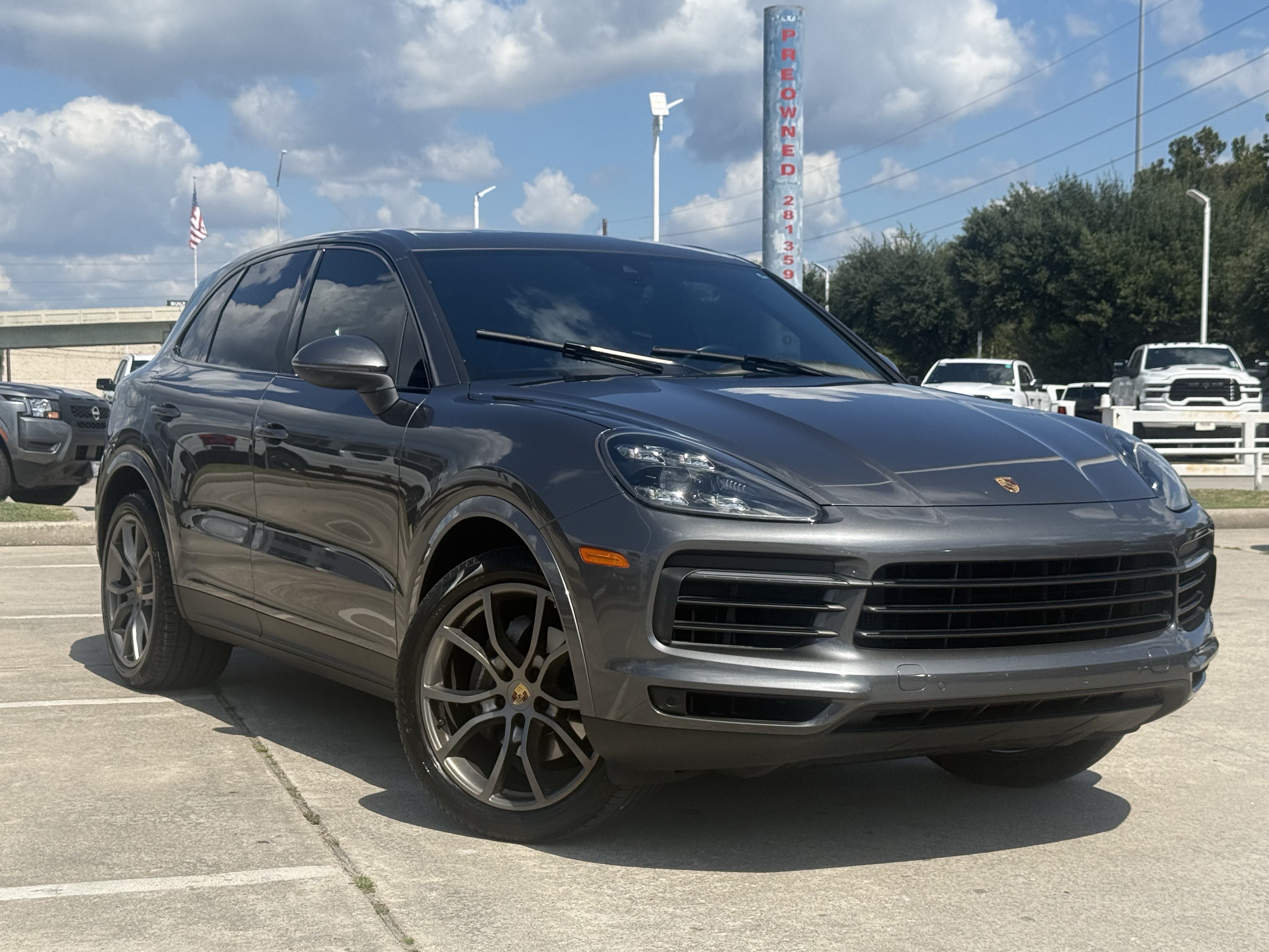 Used 2020 Porsche Cayenne AWD/4WD image 2