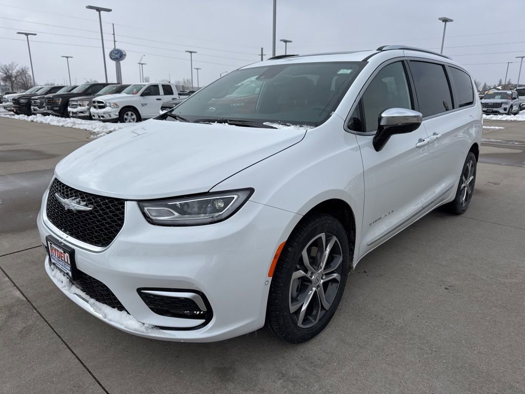 New 2026 Chrysler Pacifica Pinnacle AWD/4WD image 30