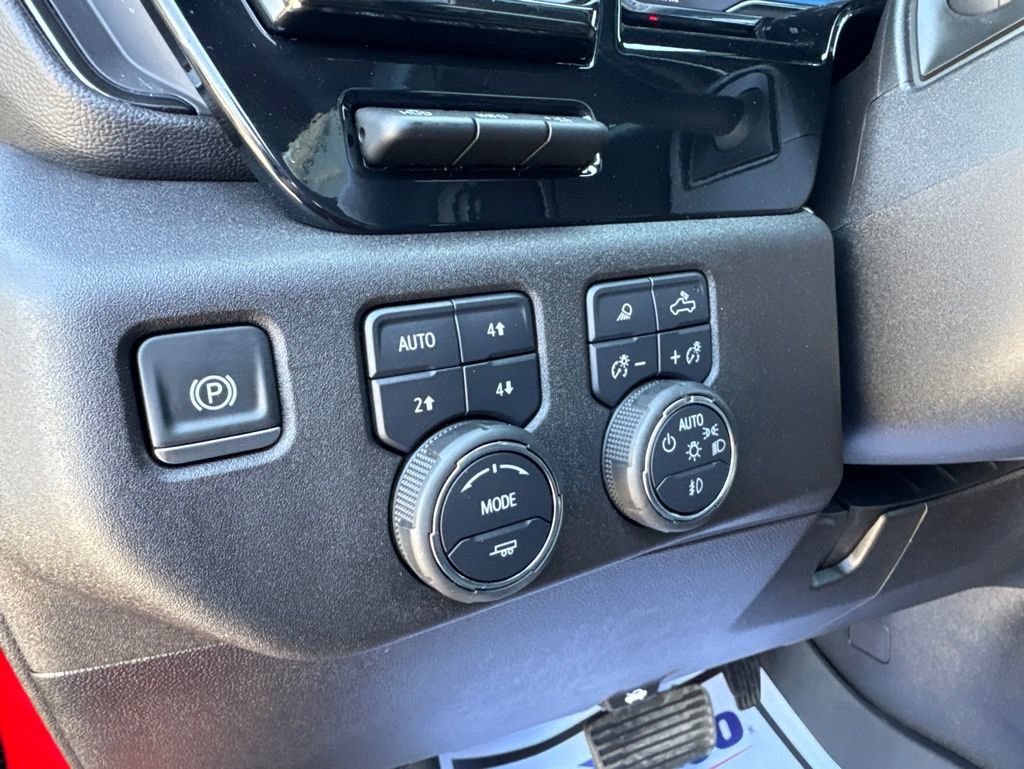 Used 2025 Chevrolet Silverado 2500 ZR2 w/ Technology Package AWD/4WD image 22