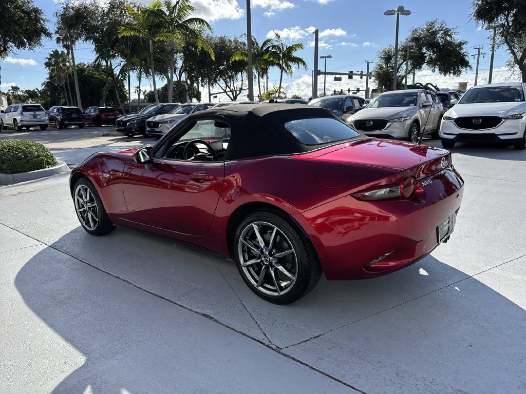 Used 2023 MAZDA MX-5 Miata Grand Touring w/ Weather Package RWD image 12