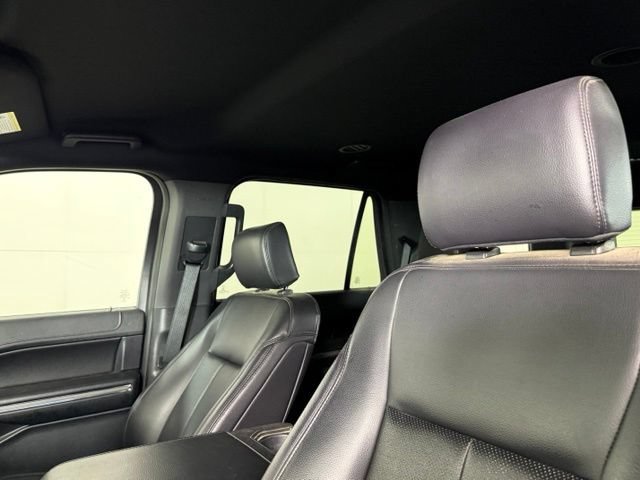 Used 2019 Ford Expedition XLT w/ Equipment Group 201A RWD image 15