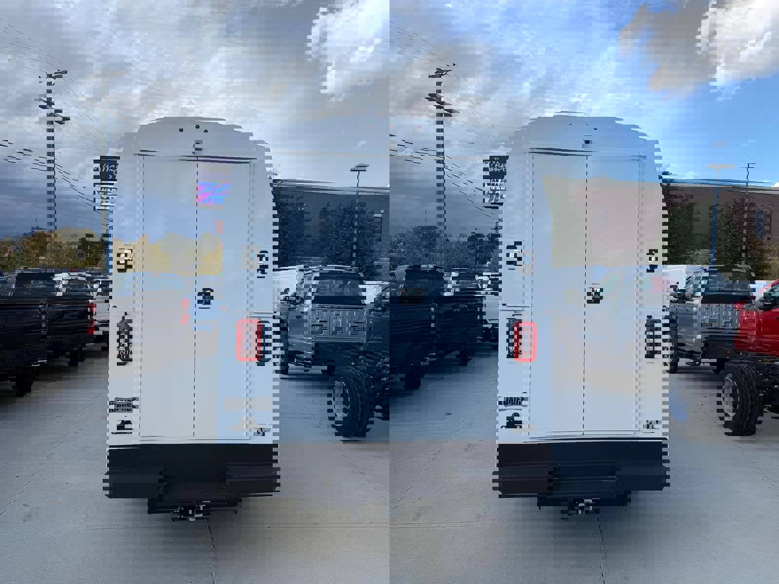 New 2026 Ford E-350 and Econoline 350 Super Duty w/ Power Equipment Group image 8