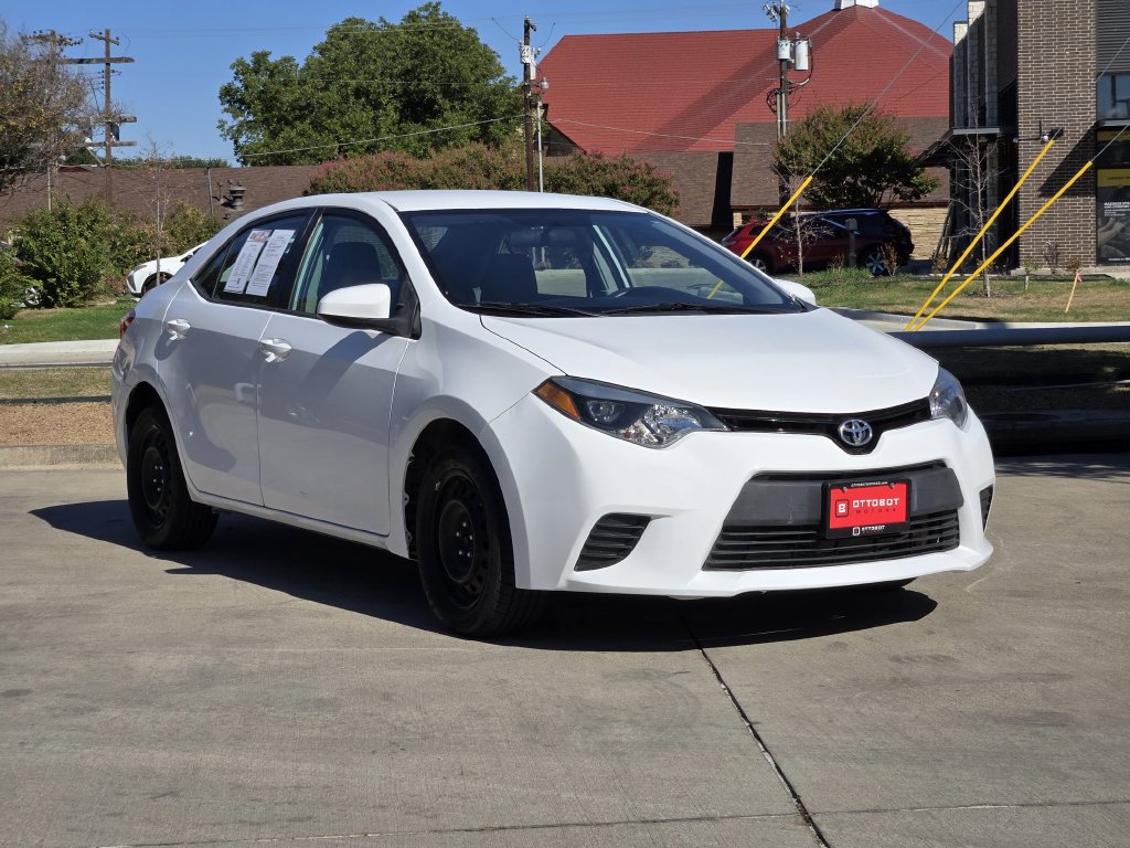 Used 2014 Toyota Corolla LE FWD image 2