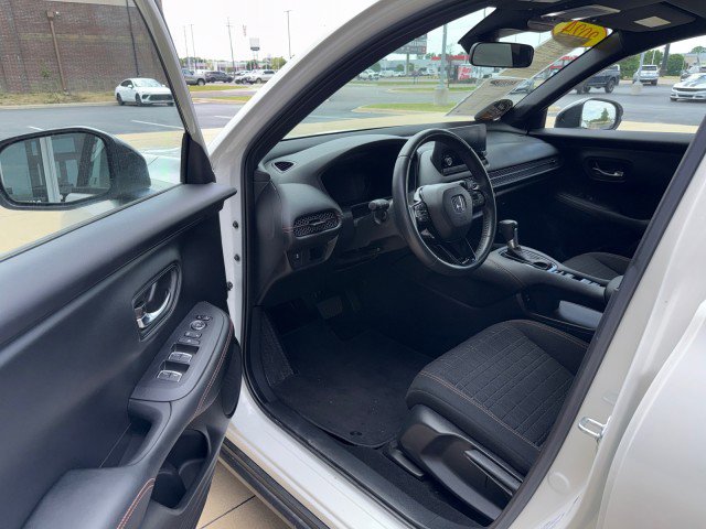 Used 2024 Honda HR-V Sport image 11
