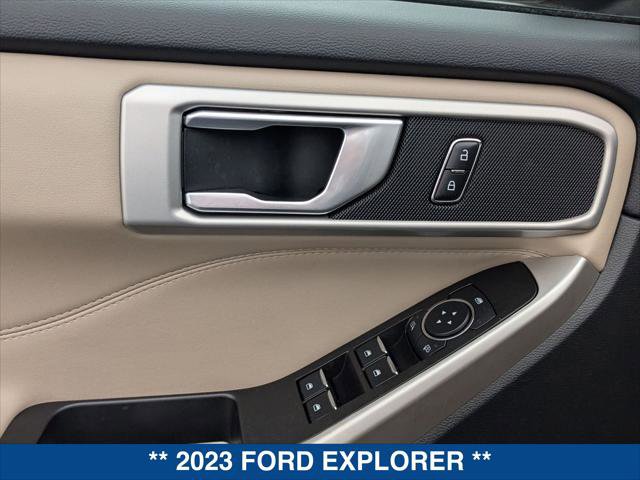 Certified 2023 Ford Explorer XLT w/ Equipment Group 202A RWD image 11