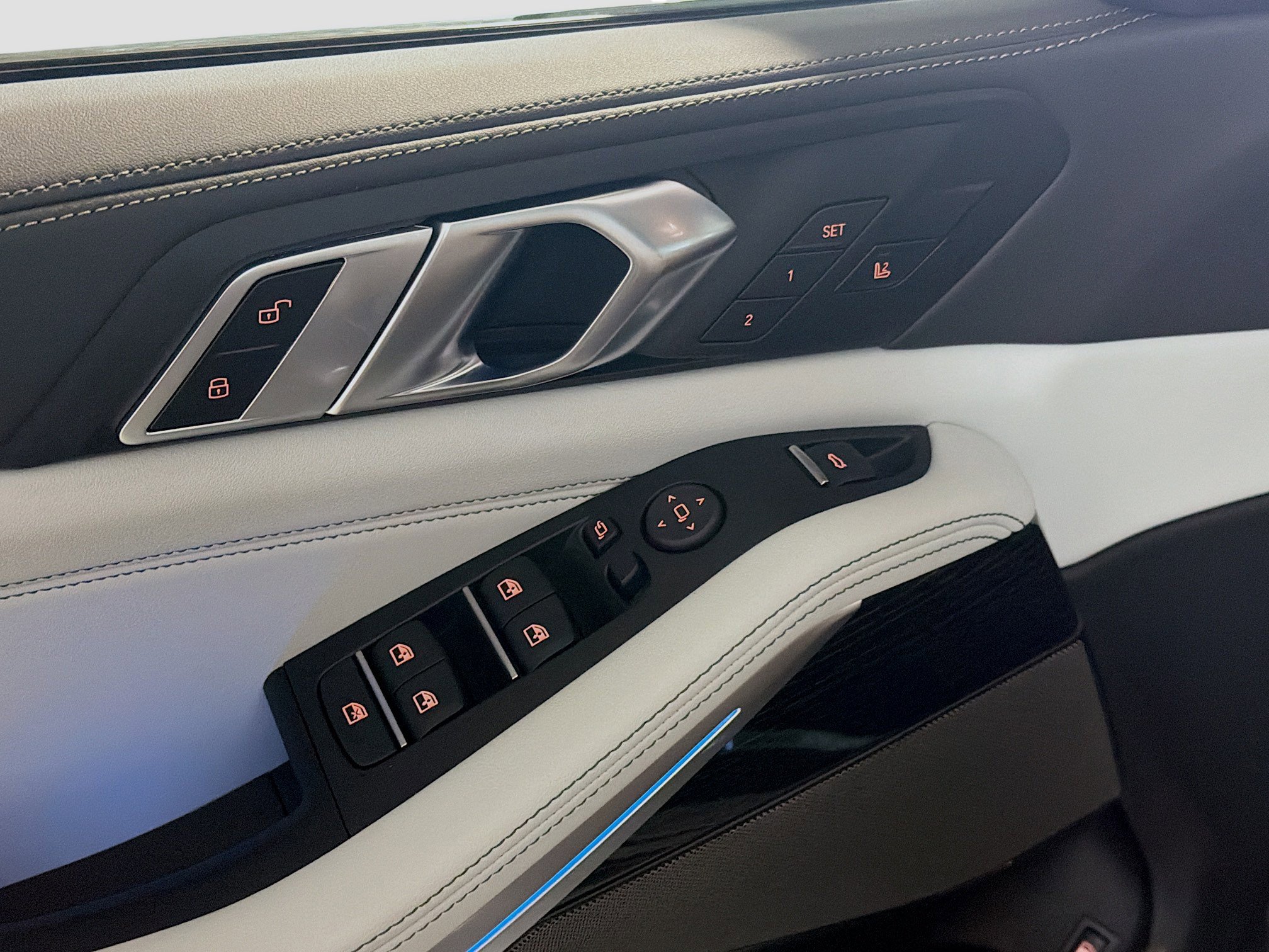 New 2026 BMW X5 xDrive50e w/ M Sport Package image 23