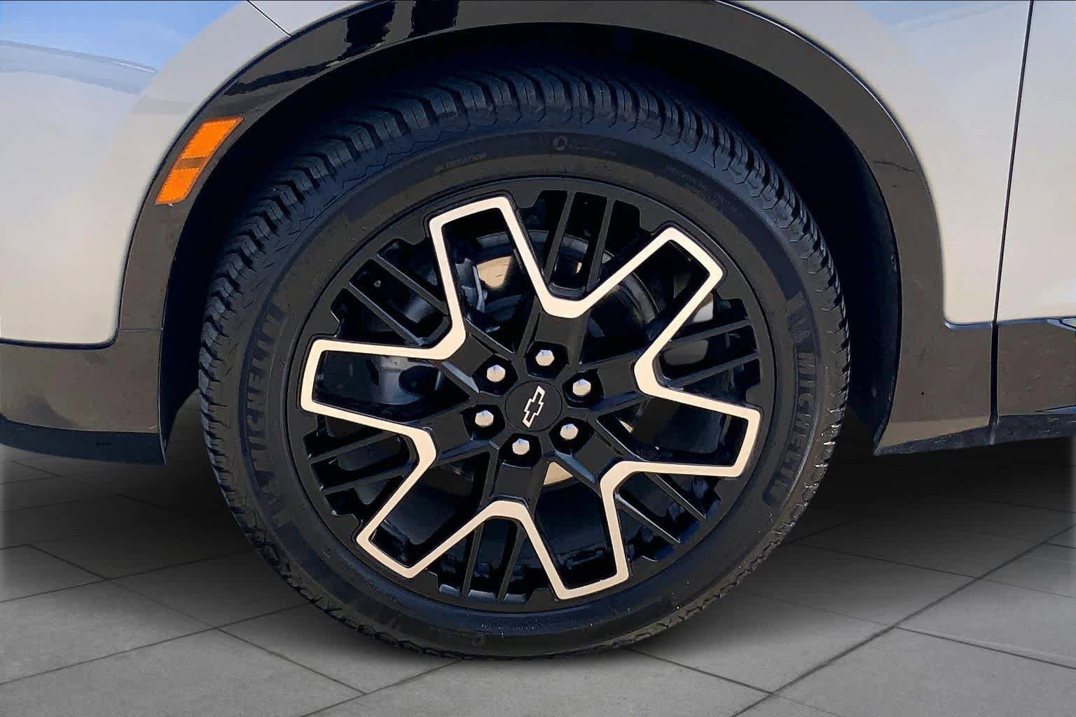 Used 2023 Chevrolet Blazer RS w/ Driver Confidence II Package FWD image 11
