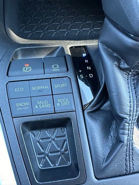 Used 2024 Toyota RAV4 LE image 35