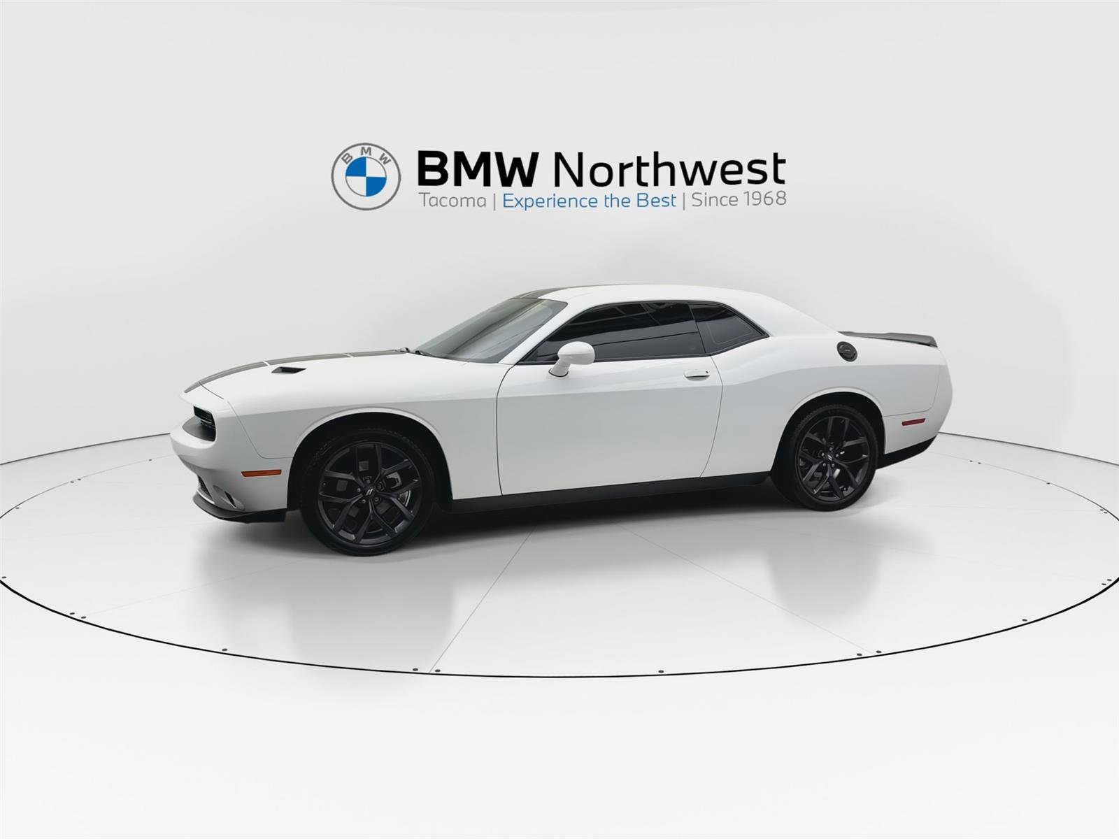 Used 2022 Dodge Challenger SXT w/ Blacktop Package image 10