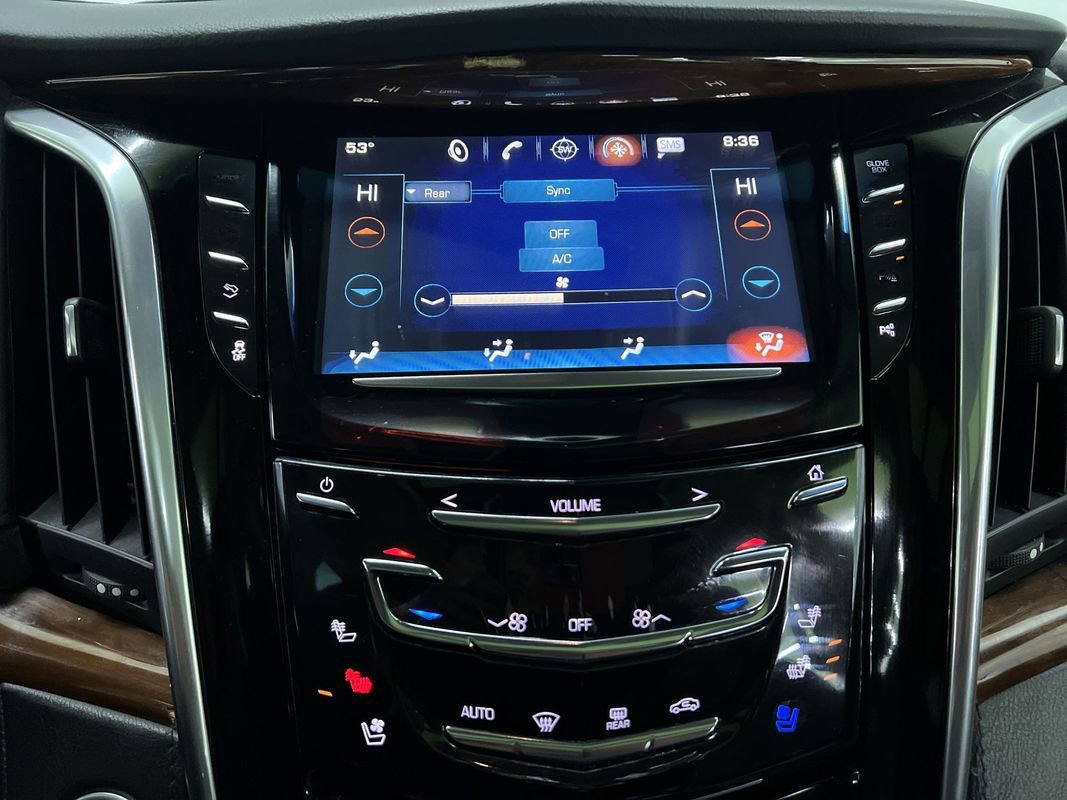 Used 2017 Cadillac Escalade ESV Luxury AWD/4WD image 23