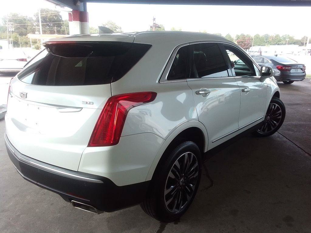 Used 2017 Cadillac XT5 Premium Luxury FWD image 5