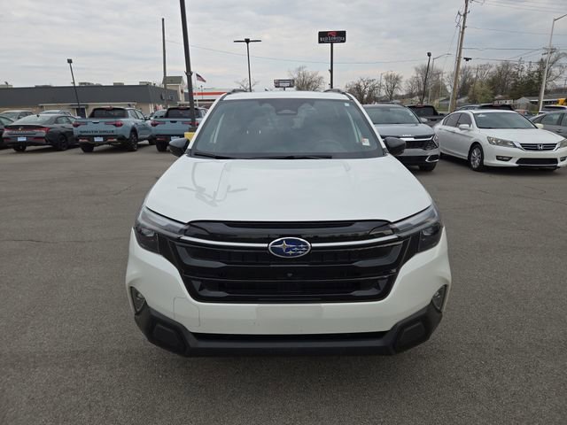 Used 2025 Subaru Forester Touring AWD/4WD image 3