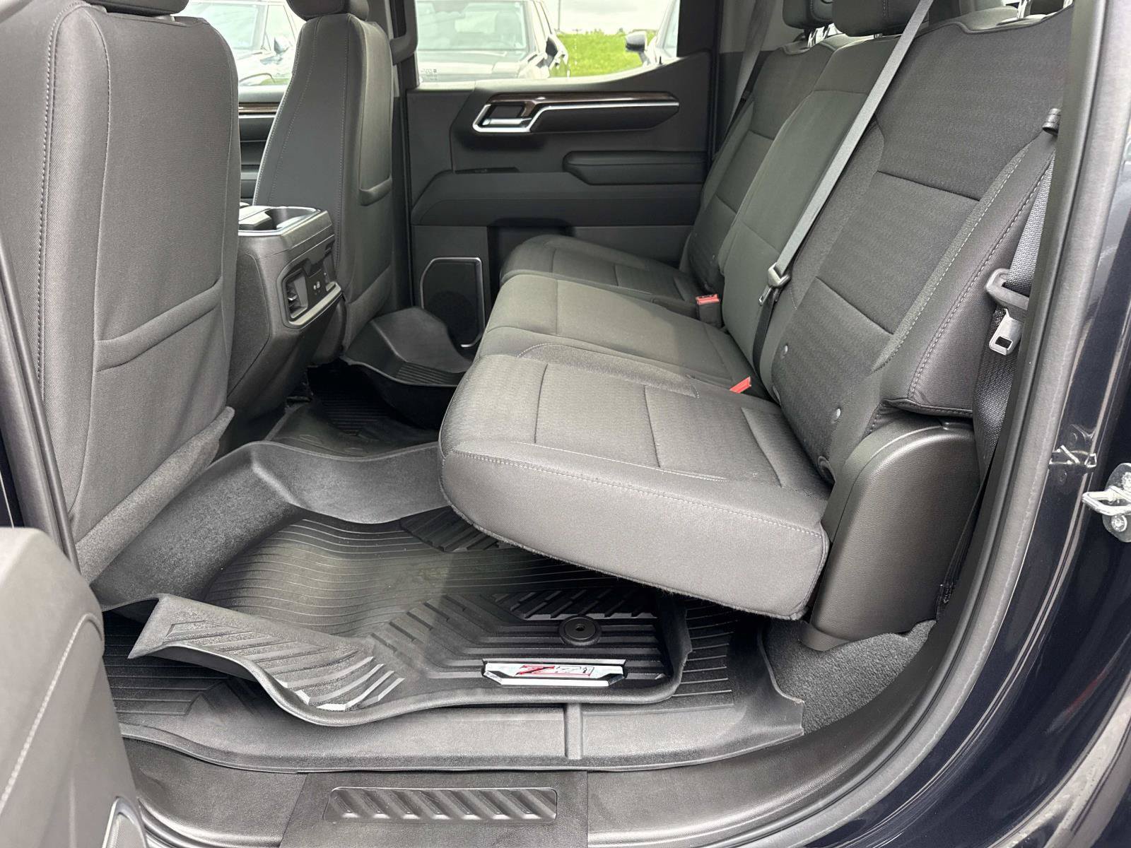 Used 2022 Chevrolet Silverado 1500 RST AWD/4WD image 23