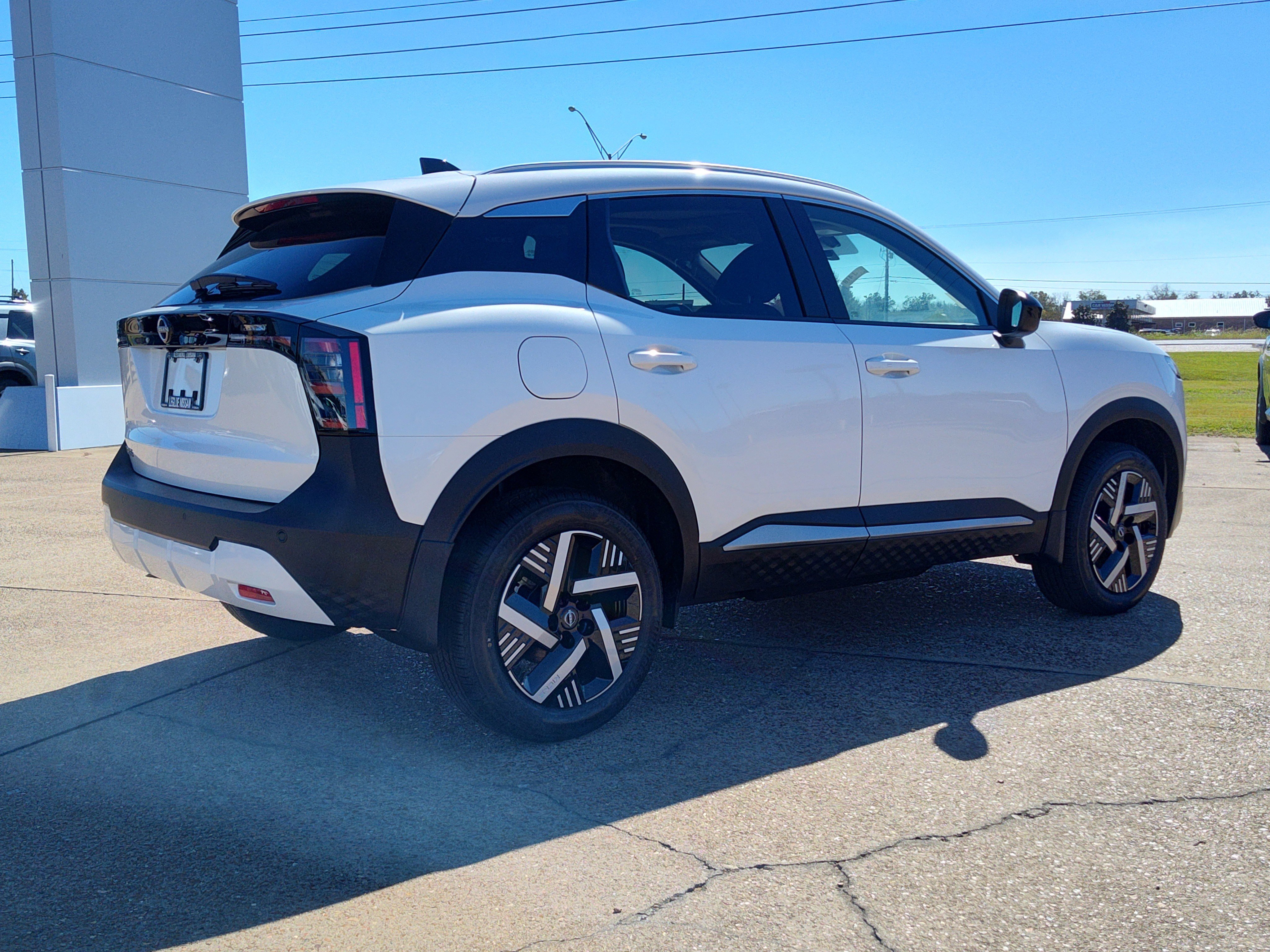 New 2026 Nissan Kicks SV w/ SV Premium Package image 4