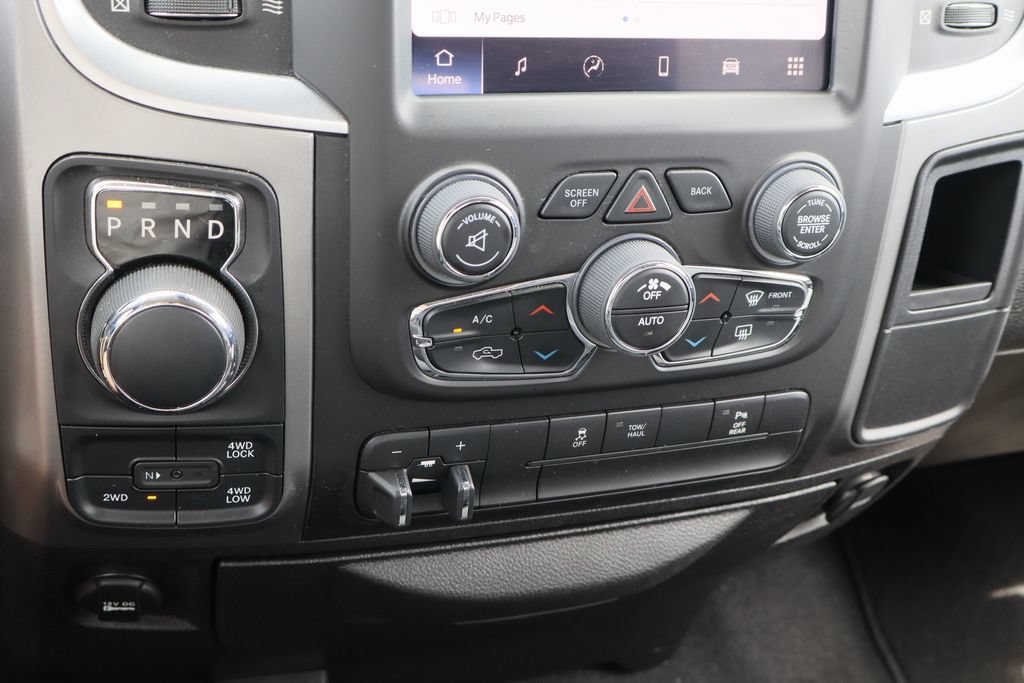 Used 2022 RAM 1500 Classic SLT w/ Electronics Group AWD/4WD image 17