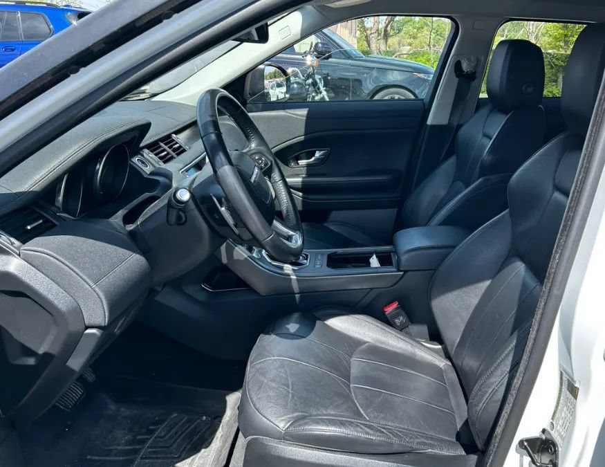 Used 2018 Land Rover Range Rover Evoque AWD/4WD image 2