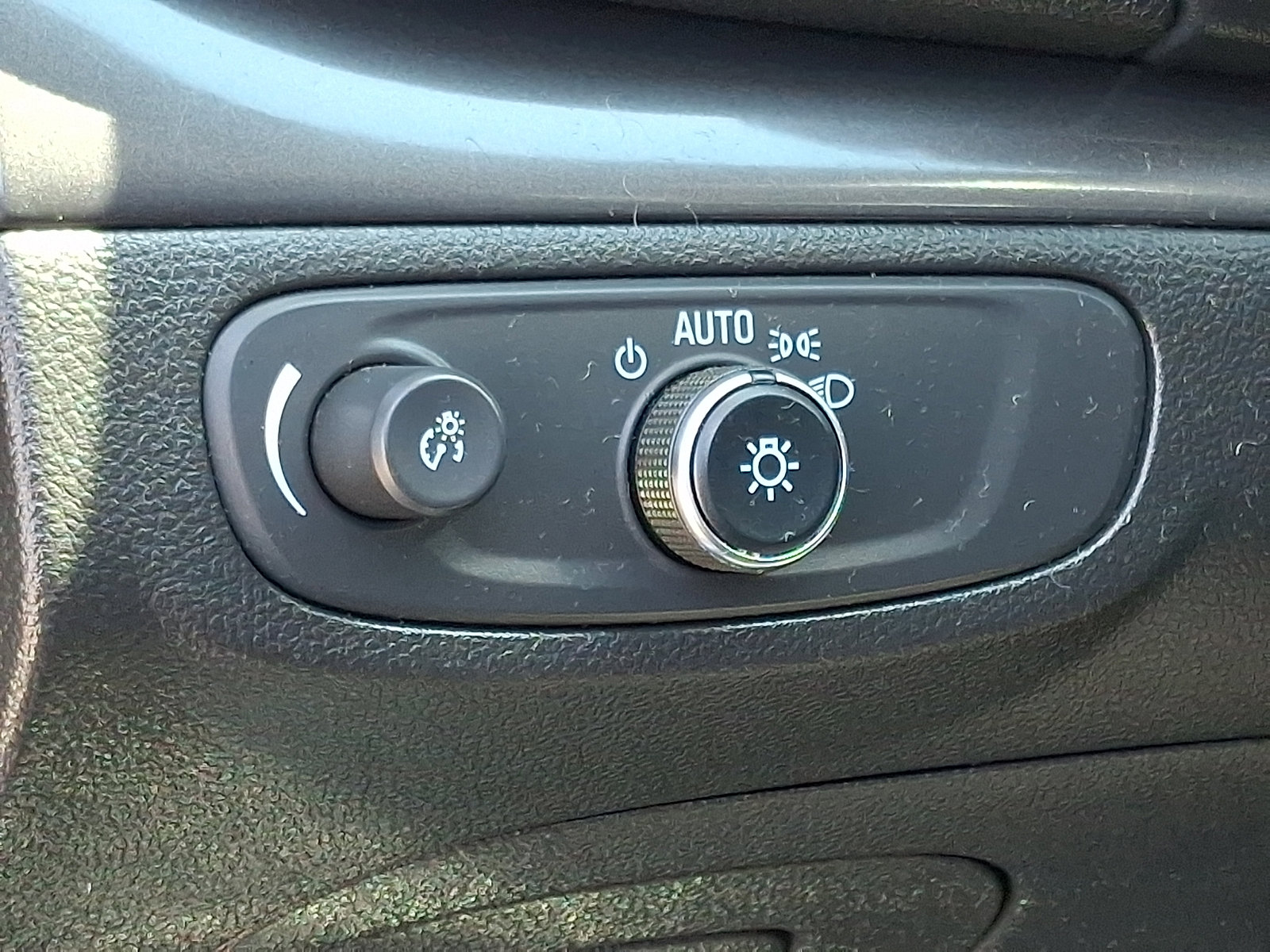 Used 2019 Buick Encore Preferred image 25