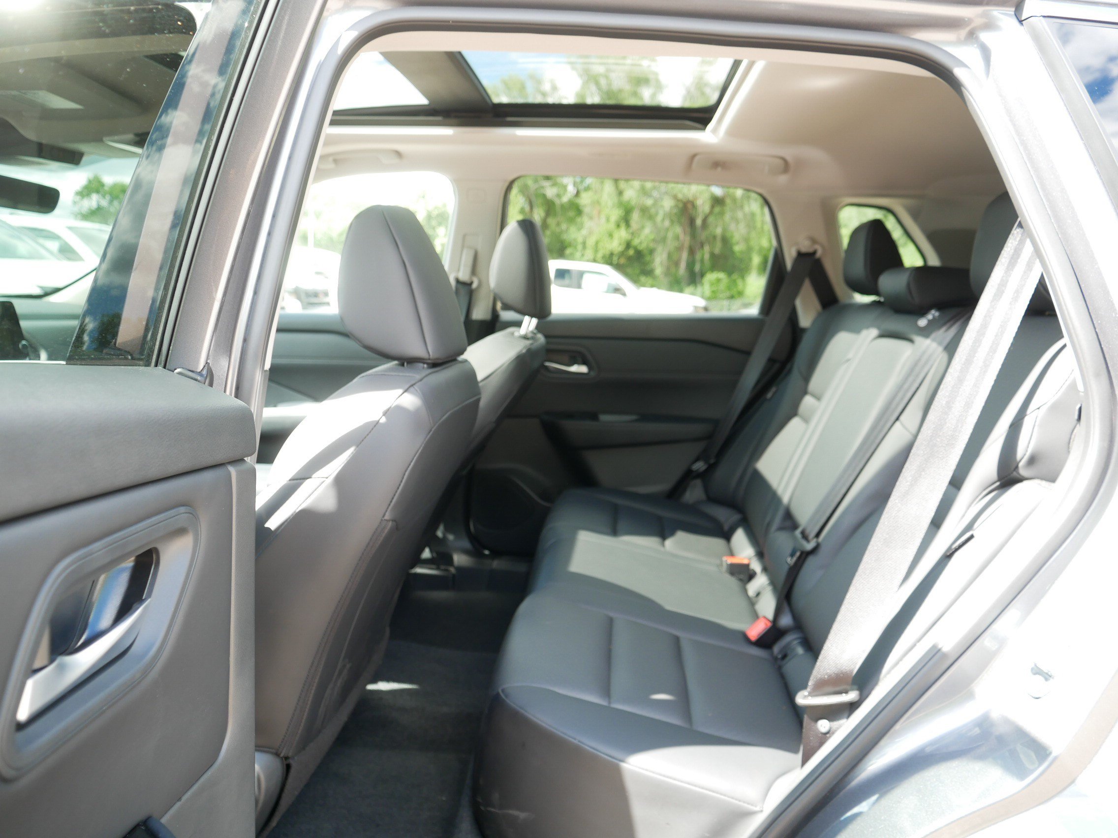 Certified 2026 Nissan Rogue Dark Armor AWD/4WD image 35