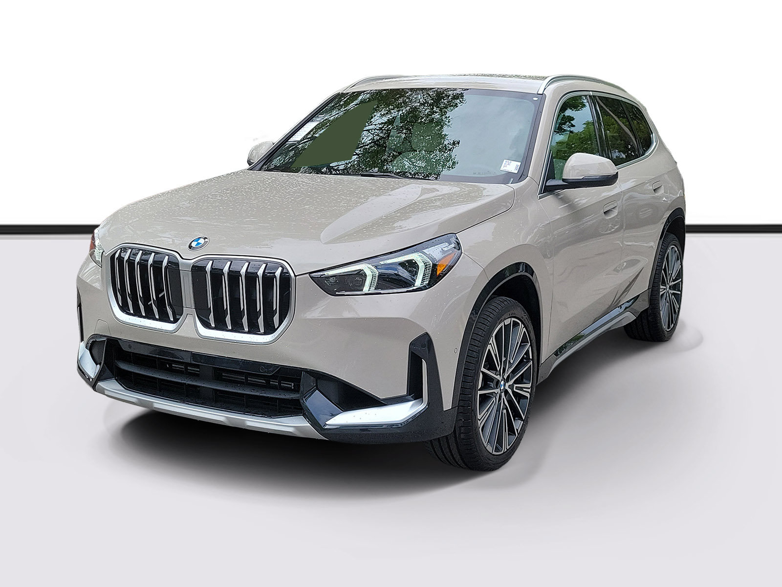 Used 2026 BMW X1 xDrive28i AWD/4WD image 2