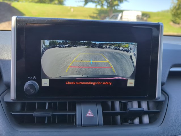 Used 2025 Toyota RAV4 XLE FWD image 20
