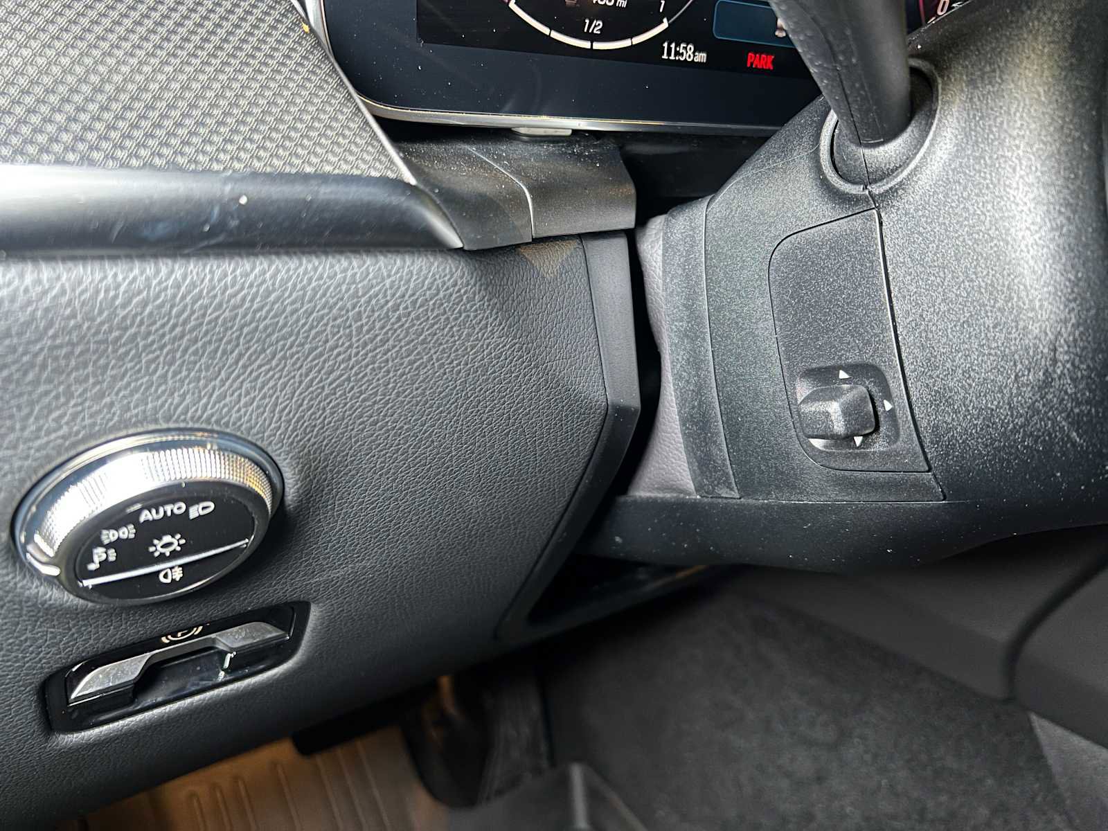 Certified 2025 Mercedes-Benz GLC 300 4MATIC image 27