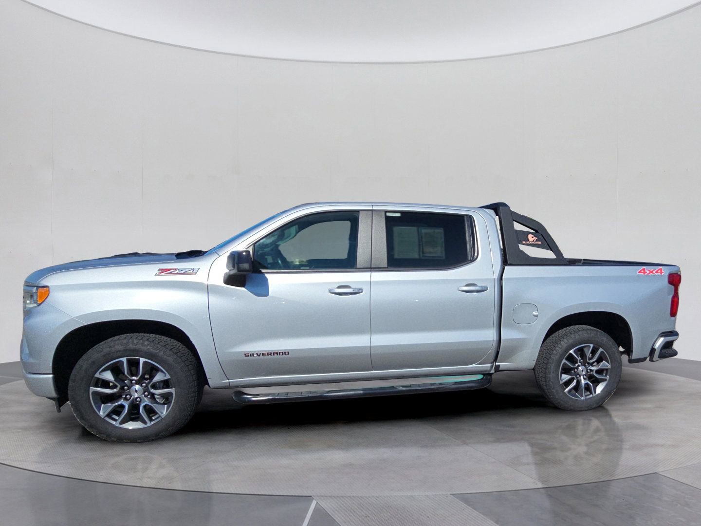 Used 2022 Chevrolet Silverado 1500 RST w/ Convenience Package II image 2