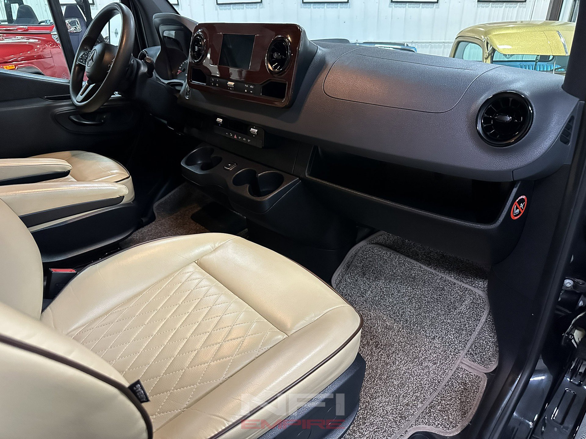 Used 2020 Mercedes-Benz Sprinter 3500 image 29