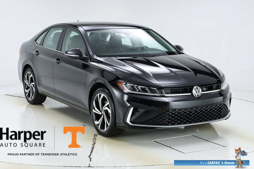 Used 2025 Volkswagen Jetta SEL FWD image 18