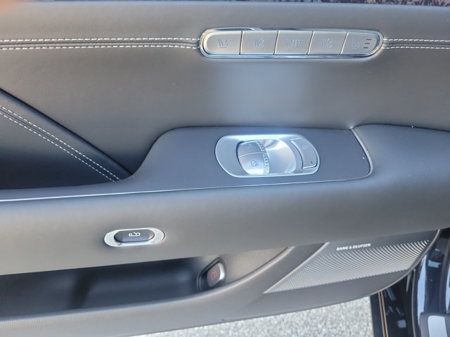 Used 2024 Genesis G90 3.5T AWD/4WD image 13