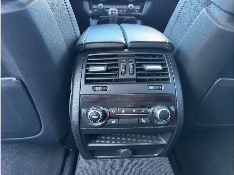 Used 2016 BMW M5 RWD image 37