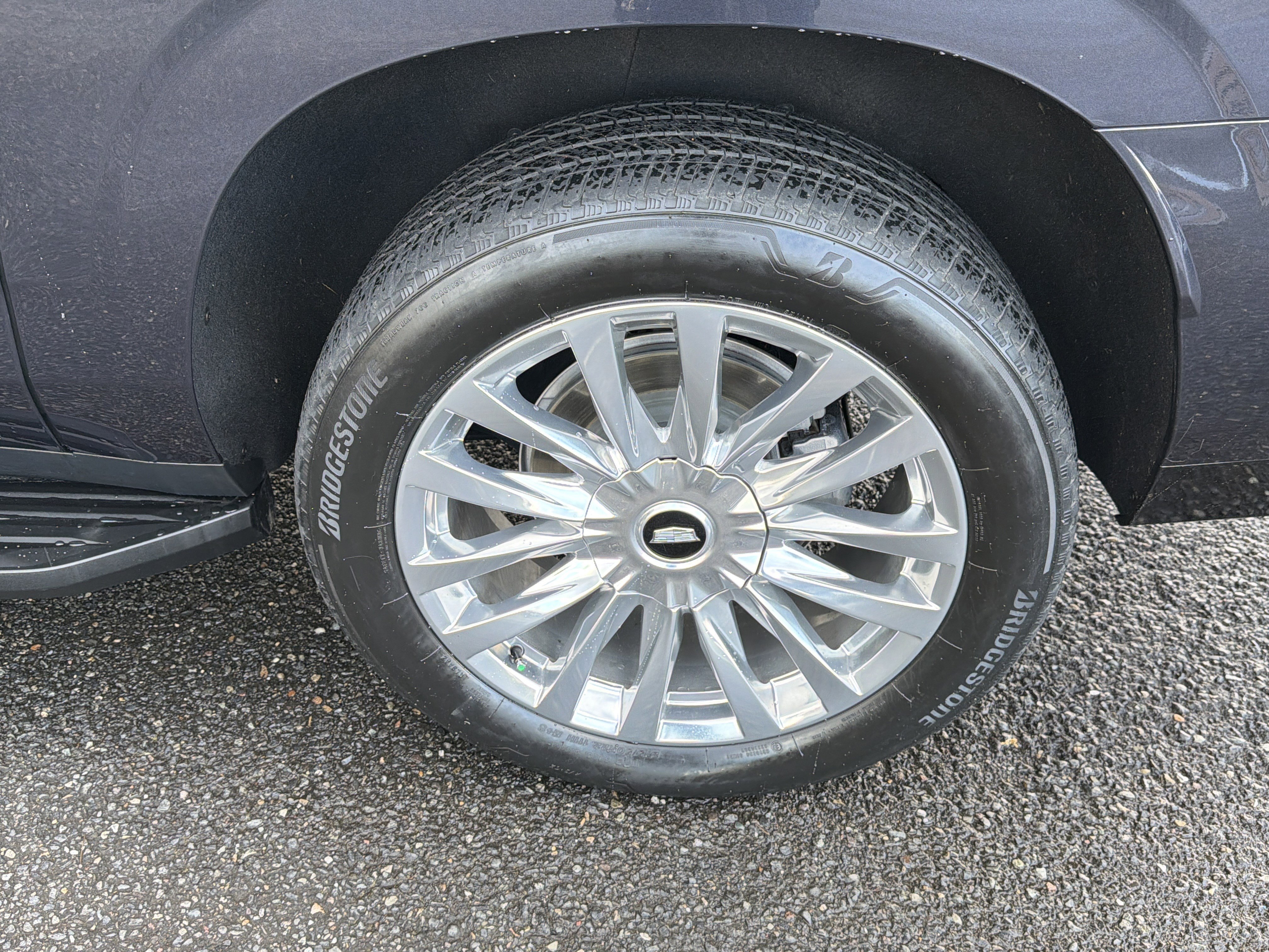 Used 2023 Cadillac Escalade ESV Premium Luxury w/ Performance Package image 27