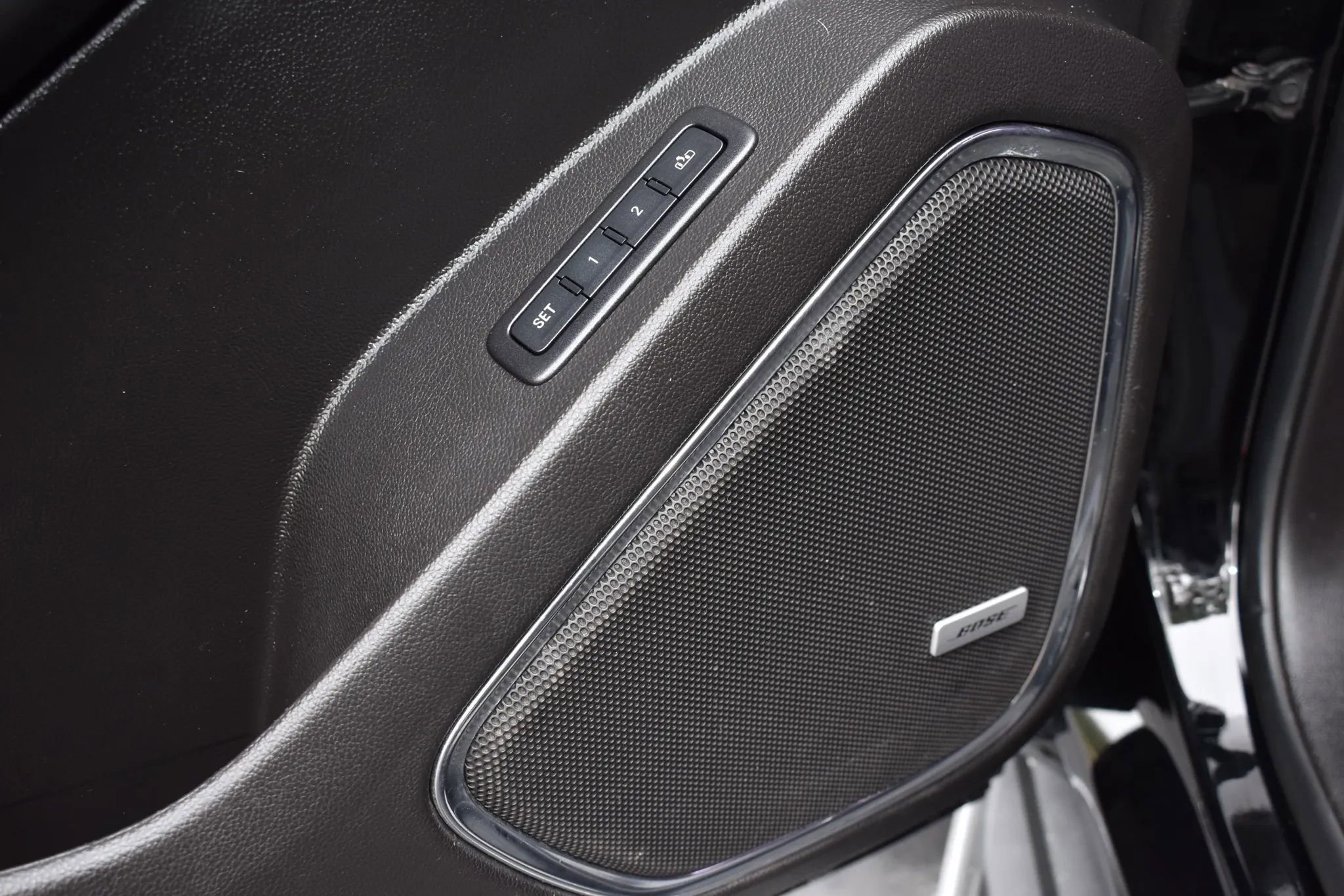 Used 2015 Chevrolet Tahoe LTZ RWD image 8