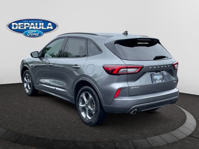 Used 2023 Ford Escape ST-Line w/ Tech Pack #1 AWD/4WD image 3